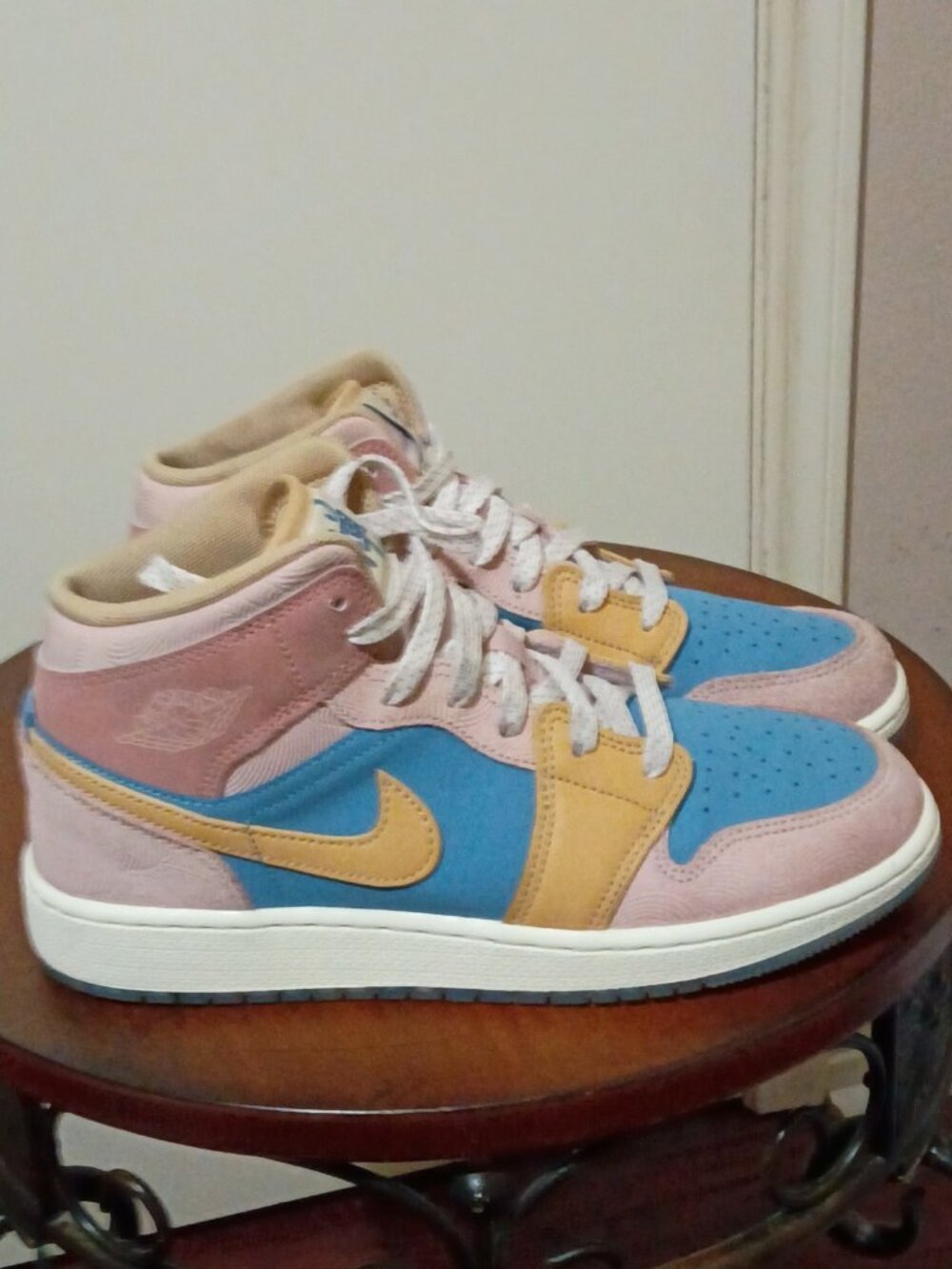 Nike Air Jordan 1 Mid GS Zen FN7452-400 Size 6Y Multicolor Blue Beige Pink